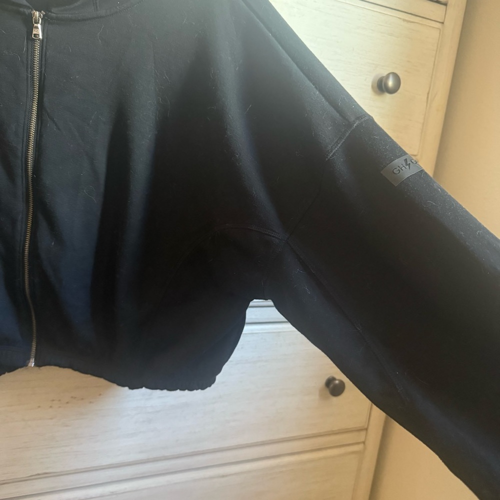 Gilly Hicks Cropped Black Hoodie - Picture 5 of 8